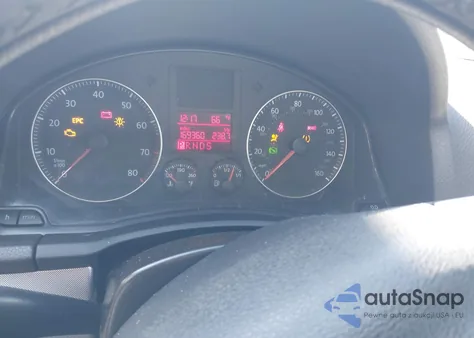 2008 Volkswagen Jetta Wolfsburg Edition z USA, uszkodzony, nr VIN 3VWRJ71K48M184975